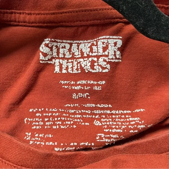 Stranger Things Cropped Tee - Picture 4 of 4